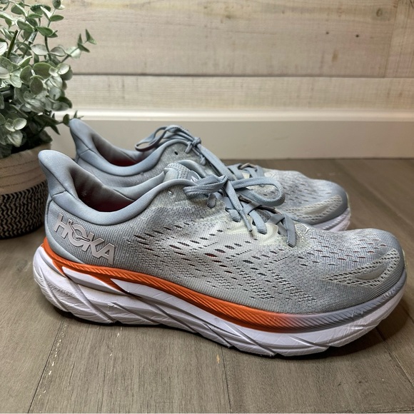 Hoka One One Women's Clifton 8 running shoe in the Blue Fog / Plein Air colorway - Picture 11 of 16